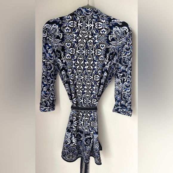 White House Black Market Paisley Tunic Top | Size S | Blue Black Long Sleeve - Picture 2 of 9